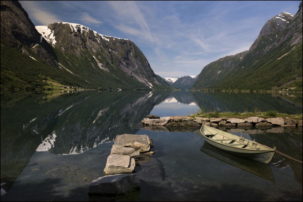  , Kjosnesfjord. .