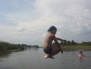Будущий чемпион по произвольным прыжкам в воду))))